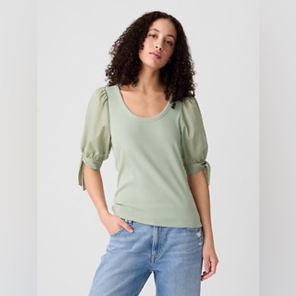 GAP Tops - GAP Women's Light Green Puff Sleeve Tee